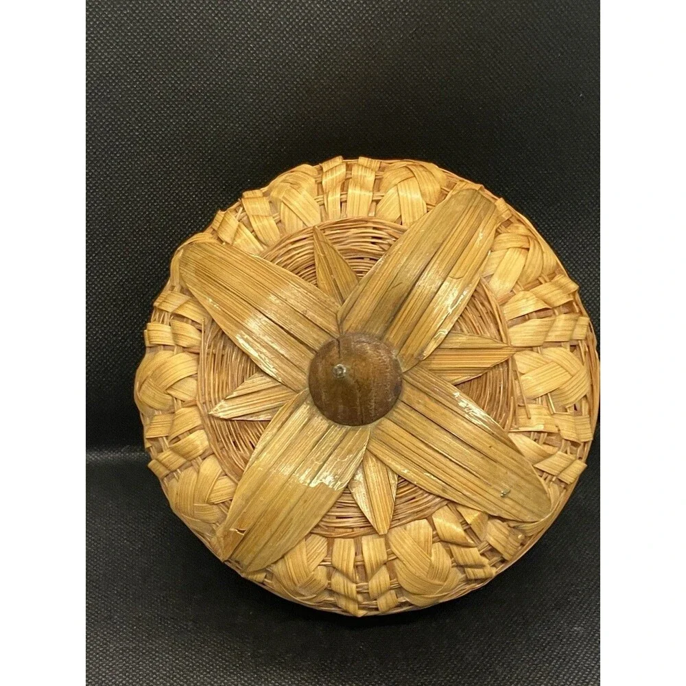 Acorn Shaped Brown Woven Wicker Basket w/ Lid Autumn Fall Thanksgiving 5.5”